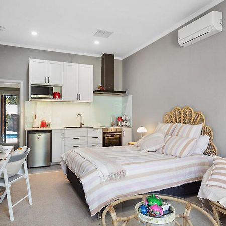 Haven Studio Hideaway Near Airport Perth Bagian luar foto
