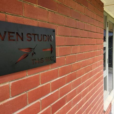 Haven Studio Hideaway Near Airport Perth Bagian luar foto