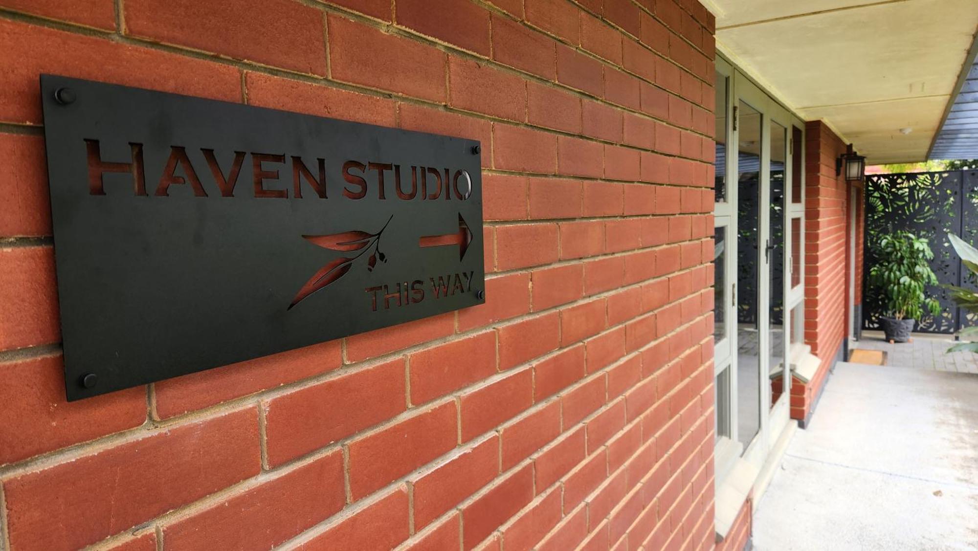 Haven Studio Hideaway Near Airport Perth Bagian luar foto